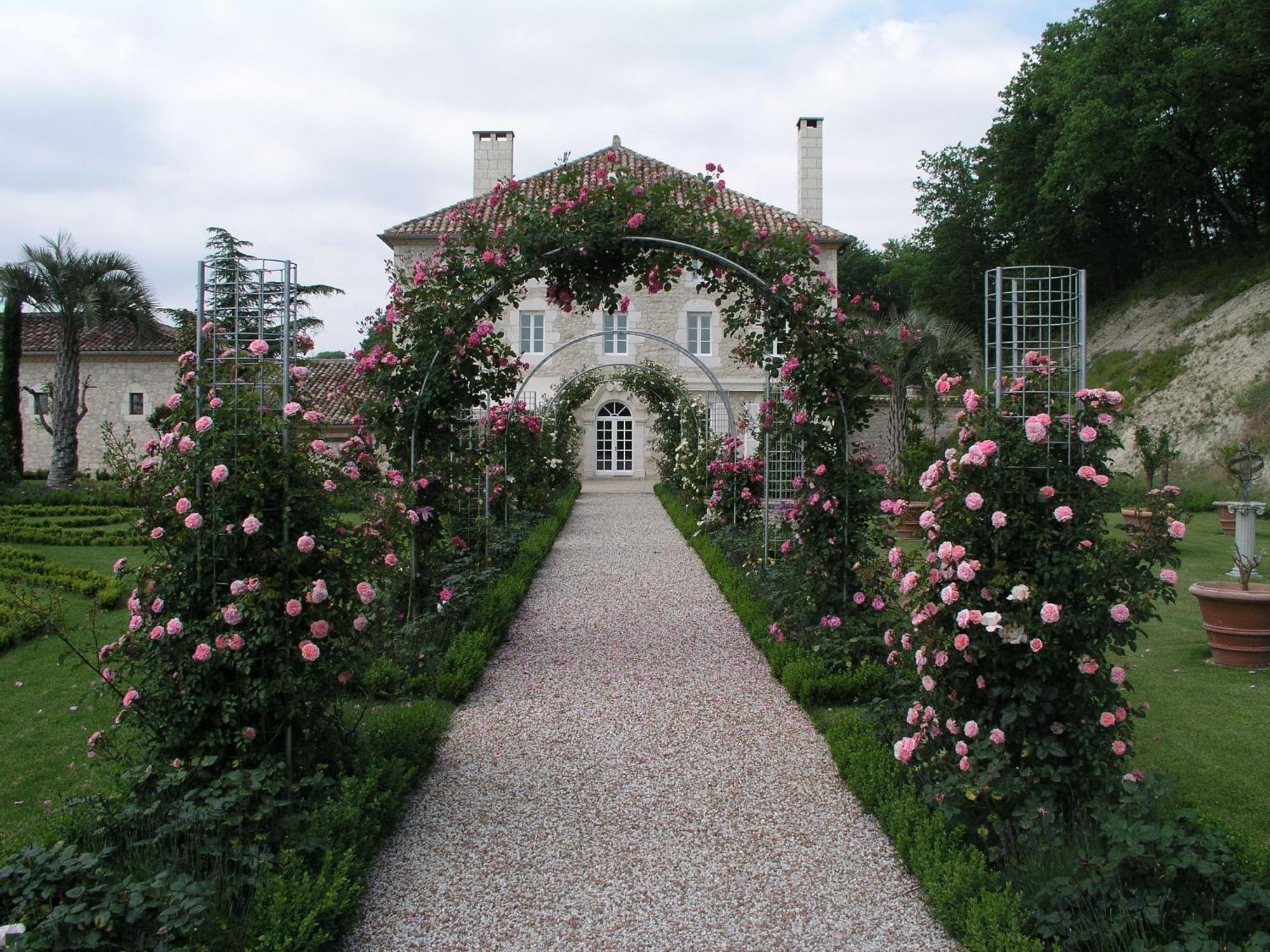 Chateau Lecusse - La Grande Roche - Hotel, Spa, Boutique & Restaurant Broze Exterior photo