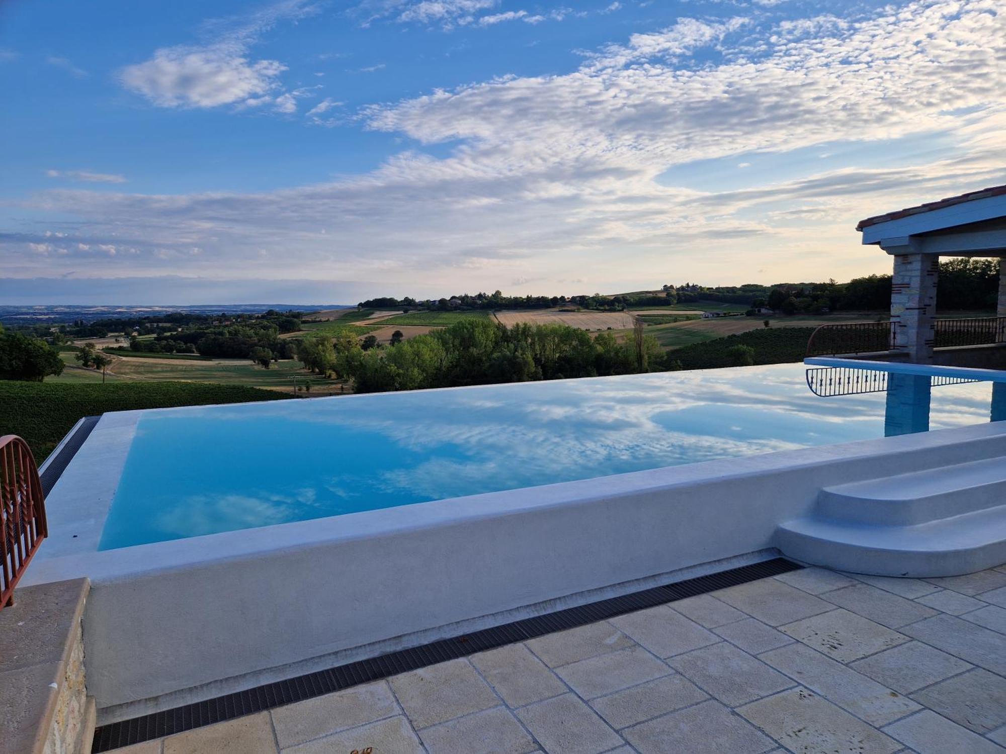 Chateau Lecusse - La Grande Roche - Hotel, Spa, Boutique & Restaurant Broze Exterior photo
